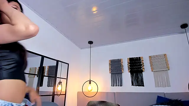 Snapshot of Sweet_camille chatting on 2, 12, 2025 Sweet camille online show from 2, 12, 2025