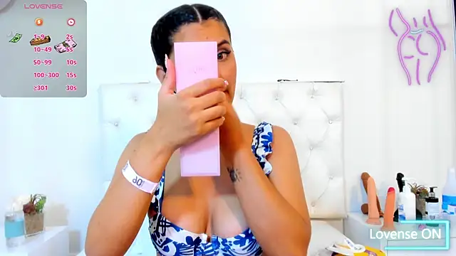 DulceColeman online show from 1, 11, 2025