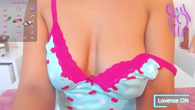 DulceColeman online show from 13, 10, 2025