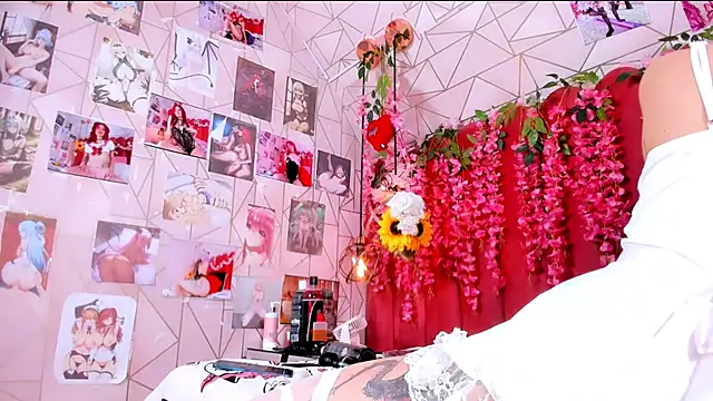 Alicebenett online show from 14, 3, 2025