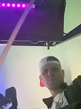 traejddd online show from 6, 4, 2026