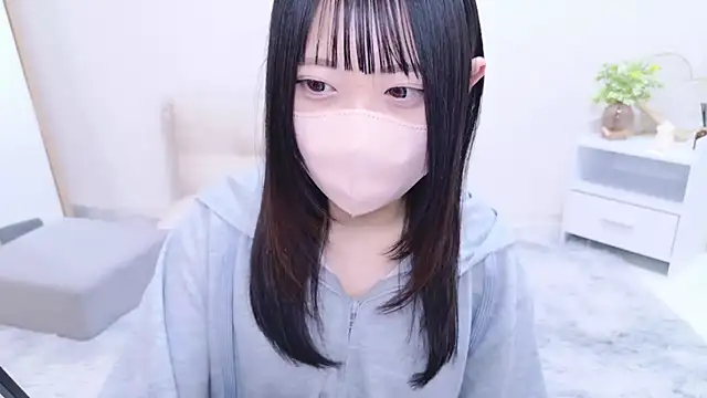 Snapshot of Suzu_ch_xx chatting on 7, 3, 2025 Suzu ch xx online show from 7, 3, 2025