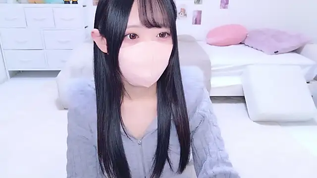 Snapshot of Suzu_ch_xx chatting on 6, 11, 2025 Suzu ch xx online show from 6, 11, 2025