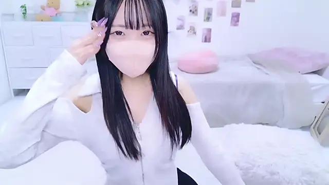 Snapshot of Suzu_ch_xx chatting on 5, 10, 2025 Suzu ch xx online show from 5, 10, 2025