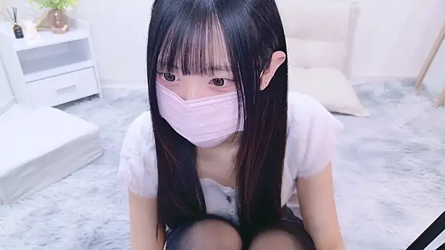 Snapshot of Suzu_ch_xx chatting on 11, 1, 2025 Suzu ch xx online show from 11, 1, 2025