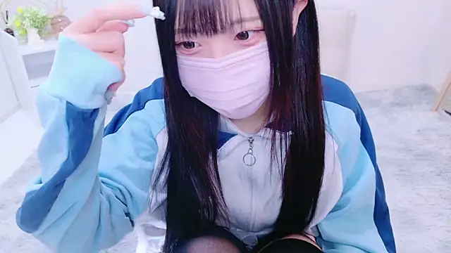 Snapshot of Suzu_ch_xx chatting on 2, 1, 2025 Suzu ch xx online show from 2, 1, 2025