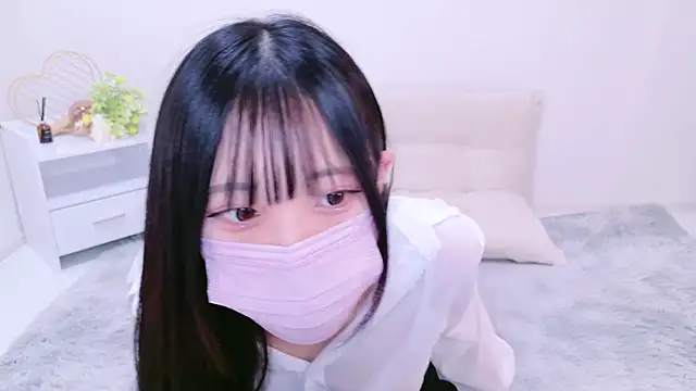 Snapshot of Suzu_ch_xx chatting on 12, 12, 2024 Suzu ch xx online show from 12, 12, 2024