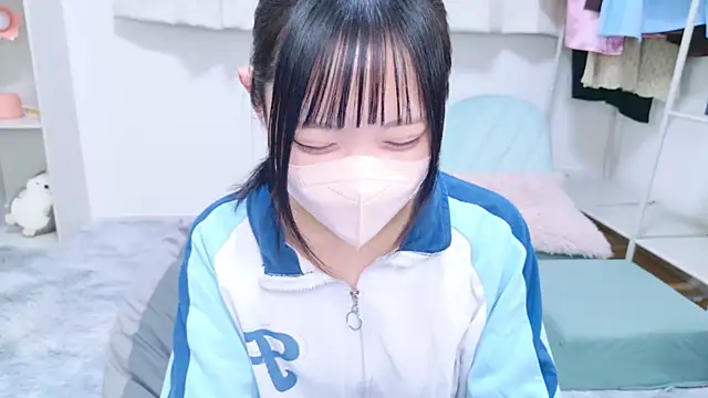 Snapshot of Suzu_ch_xx chatting on 16, 2, 2025 Suzu ch xx online show from 16, 2, 2025