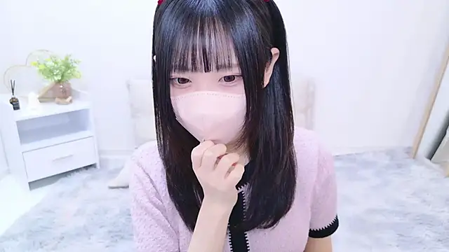 Snapshot of Suzu_ch_xx chatting on 24, 2, 2025 Suzu ch xx online show from 24, 2, 2025