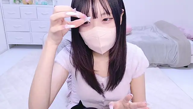 Snapshot of Suzu_ch_xx chatting on 11, 2, 2025 Suzu ch xx online show from 11, 2, 2025