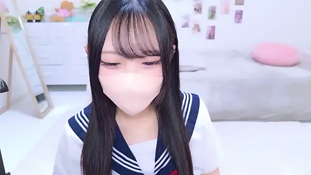 Snapshot of Suzu_ch_xx chatting on 18, 11, 2025 Suzu ch xx online show from 18, 11, 2025