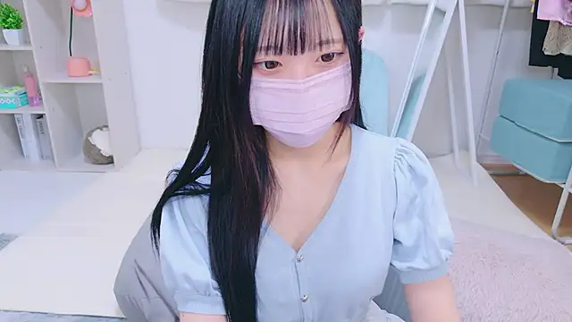 Snapshot of Suzu_ch_xx chatting on 14, 12, 2024 Suzu ch xx online show from 14, 12, 2024