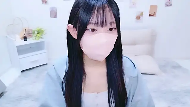 Snapshot of Suzu_ch_xx chatting on 7, 10, 2025 Suzu ch xx online show from 7, 10, 2025