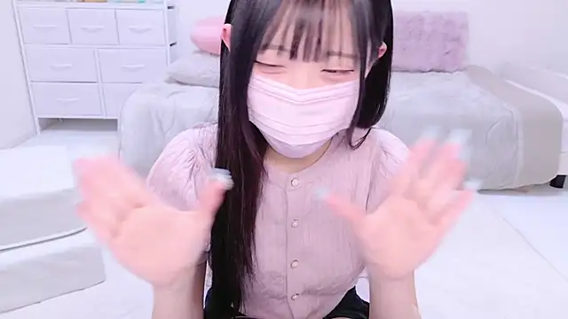 Snapshot of Suzu_ch_xx chatting on 16, 12, 2024 Suzu ch xx online show from 16, 12, 2024