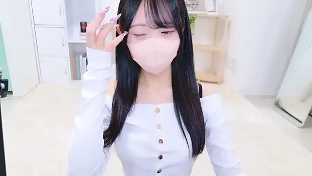 Snapshot of Suzu_ch_xx chatting on 29, 9, 2025 Suzu ch xx online show from 29, 9, 2025