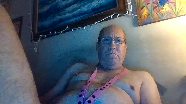 Snapshot of hornyrich69 chatting on 1, 2, 2026 hornyrich69 online show from 1, 2, 2026