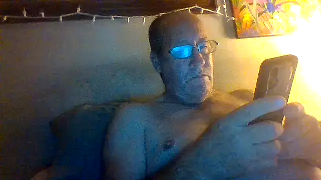 Snapshot of hornyrich69 chatting on 23, 2, 2026 hornyrich69 online show from 23, 2, 2026
