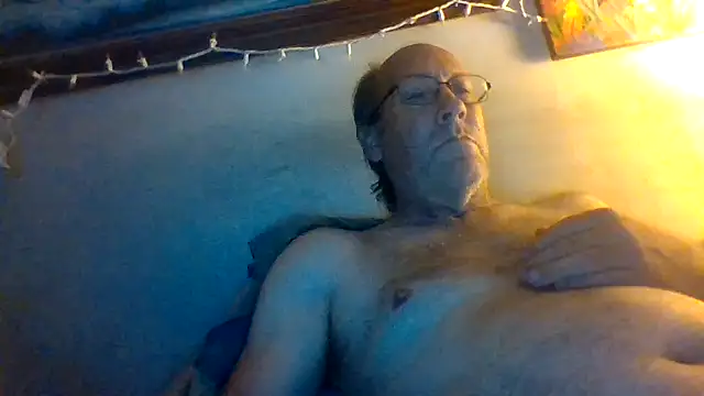 Snapshot of hornyrich69 chatting on 15, 7, 2026 hornyrich69 online show from 15, 7, 2026