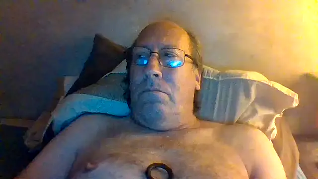 Snapshot of hornyrich69 chatting on 2, 7, 2026 hornyrich69 online show from 2, 7, 2026