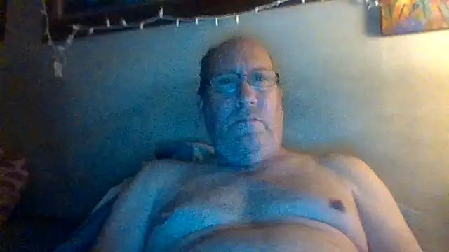 Snapshot of hornyrich69 chatting on 17, 1, 2026 hornyrich69 online show from 17, 1, 2026