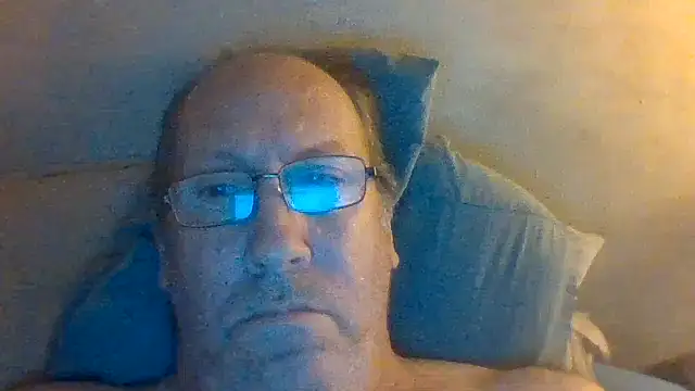 Snapshot of hornyrich69 chatting on 2, 3, 2026 hornyrich69 online show from 2, 3, 2026