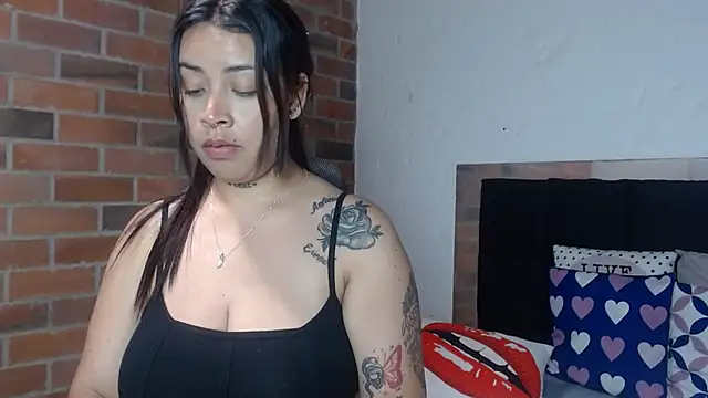 salome  hills1 online show from 25, 3, 2026