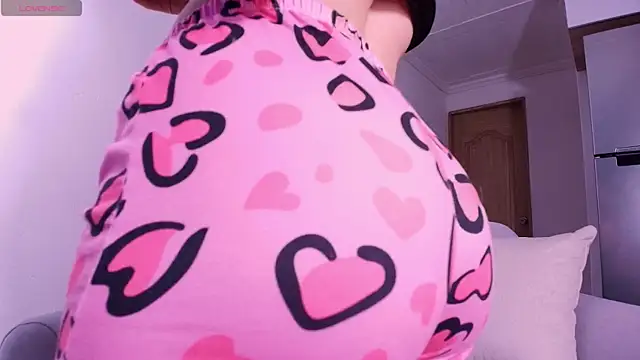 DannaHyde online show from 12, 11, 2025