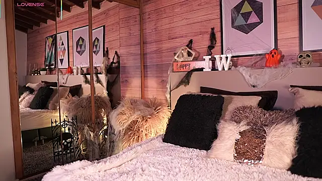 IzzyWild online show from 26, 10, 2025