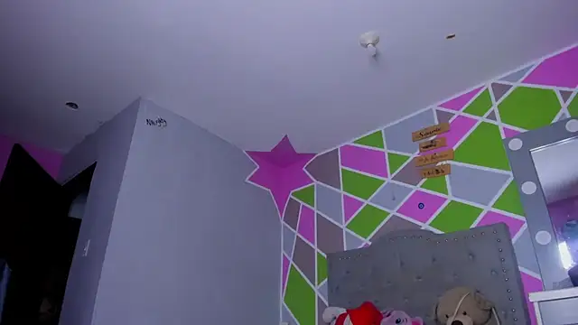 Laura naughty  online show from 25, 9, 2025