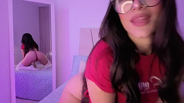 Alisa  walker online show from 6, 11, 2025