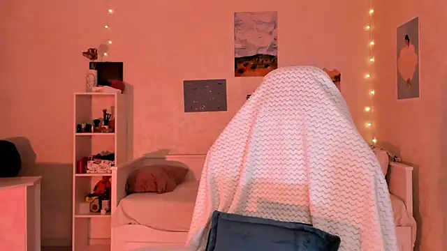 Britney Ross online show from 3, 11, 2025