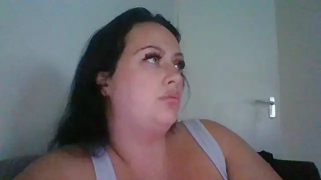 CurvyQueen2023 online show from 4, 10, 2025