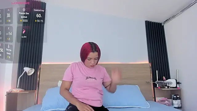 Chiqui milk  online show from 14, 9, 2025