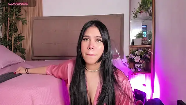 Natasha  Sccott online show from 14, 3, 2025