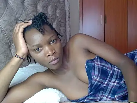 Naughty Girl17 online show from 1, 3, 2025