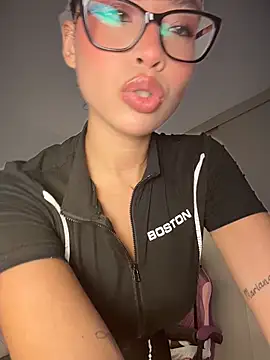 Hips hannah online show from 24, 5, 2026