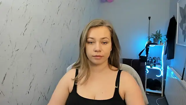 holly xglam online show from 15, 2, 2026