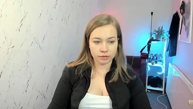 holly xglam online show from 14, 2, 2026