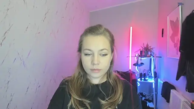 holly xglam online show from 27, 11, 2025