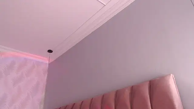 LeenaBrown online show from 12, 10, 2025