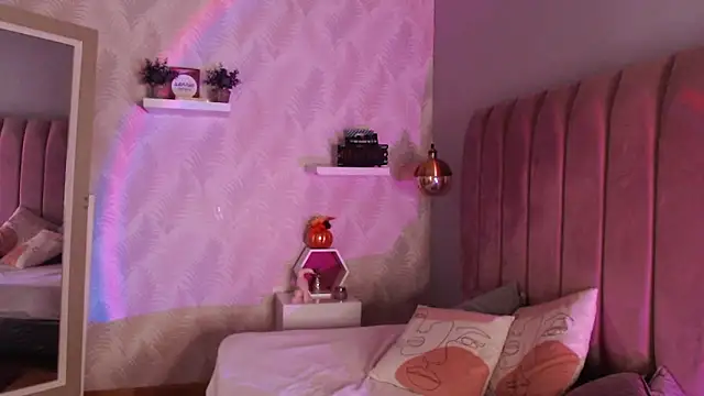 LeenaBrown online show from 3, 10, 2025