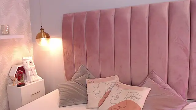 LeenaBrown online show from 10, 3, 2026