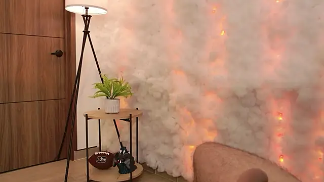 Hot Couple666 online show from 7, 4, 2026