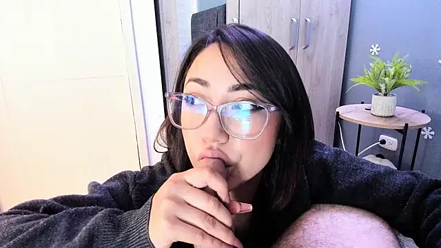 Hot Couple666 online show from 10, 3, 2025