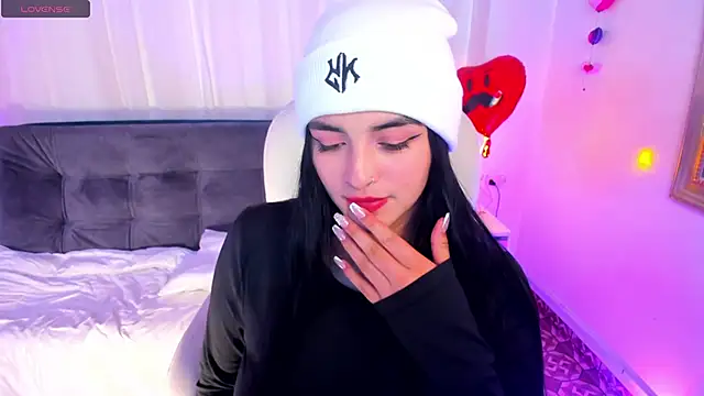 miel gomez online show from 25, 2, 2025