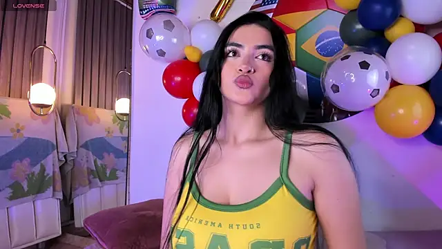 Snapshot of miel_gomez chatting on 10, 7, 2026 miel gomez online show from 10, 7, 2026