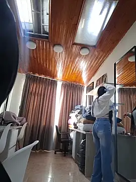 miel gomez online show from 13, 2, 2026