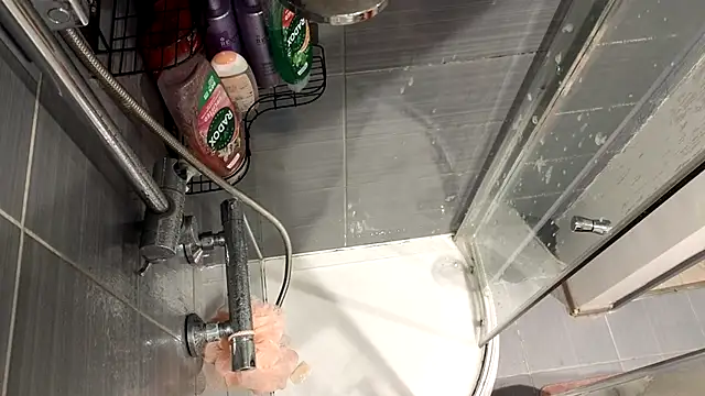 Snapshot of IrishTeenBarbie69 chatting on 12, 12, 2024 IrishTeenBarbie69 online show from 12, 12, 2024