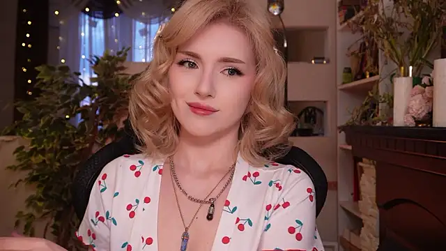 Chriss Fox online show from 7, 3, 2026