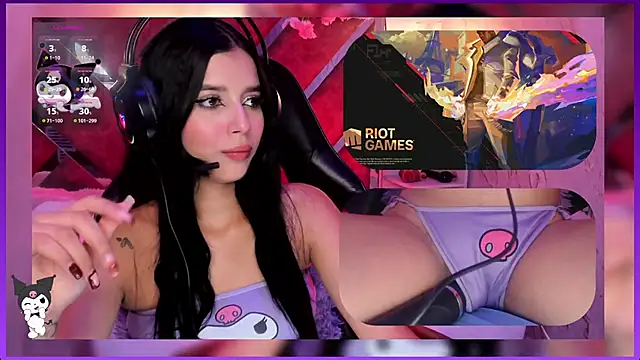 SweetieCloe  online show from 17, 9, 2025